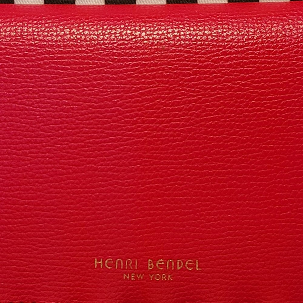 Henri Bendel West 57th Kangaroo Wallet